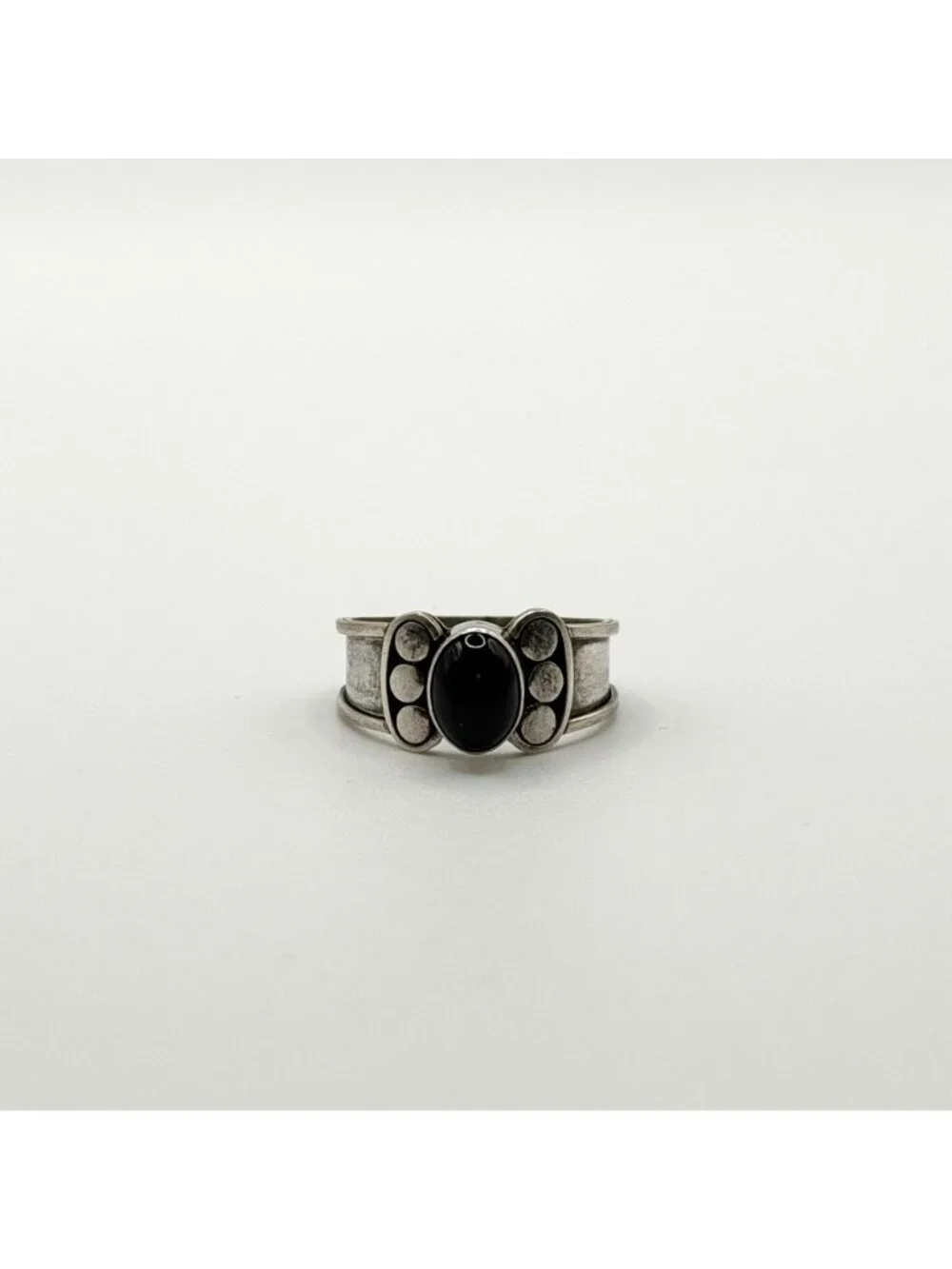 925 Sterling Silver Black Onyx Ring With Modernist Design